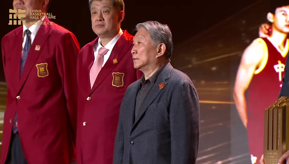 开云体育下载-宫鲁鸣：96一代的成绩要感谢老一辈 希望我们继续为中国篮球添砖